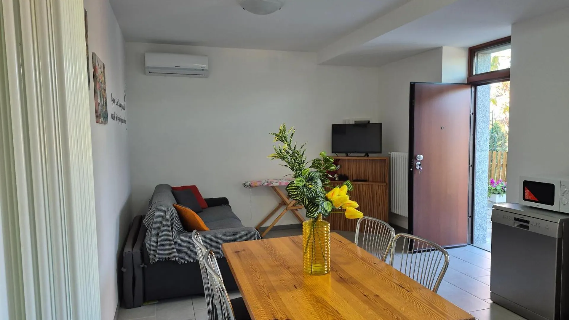 Le Mimose Holiday House Di Como - Grandate Italy